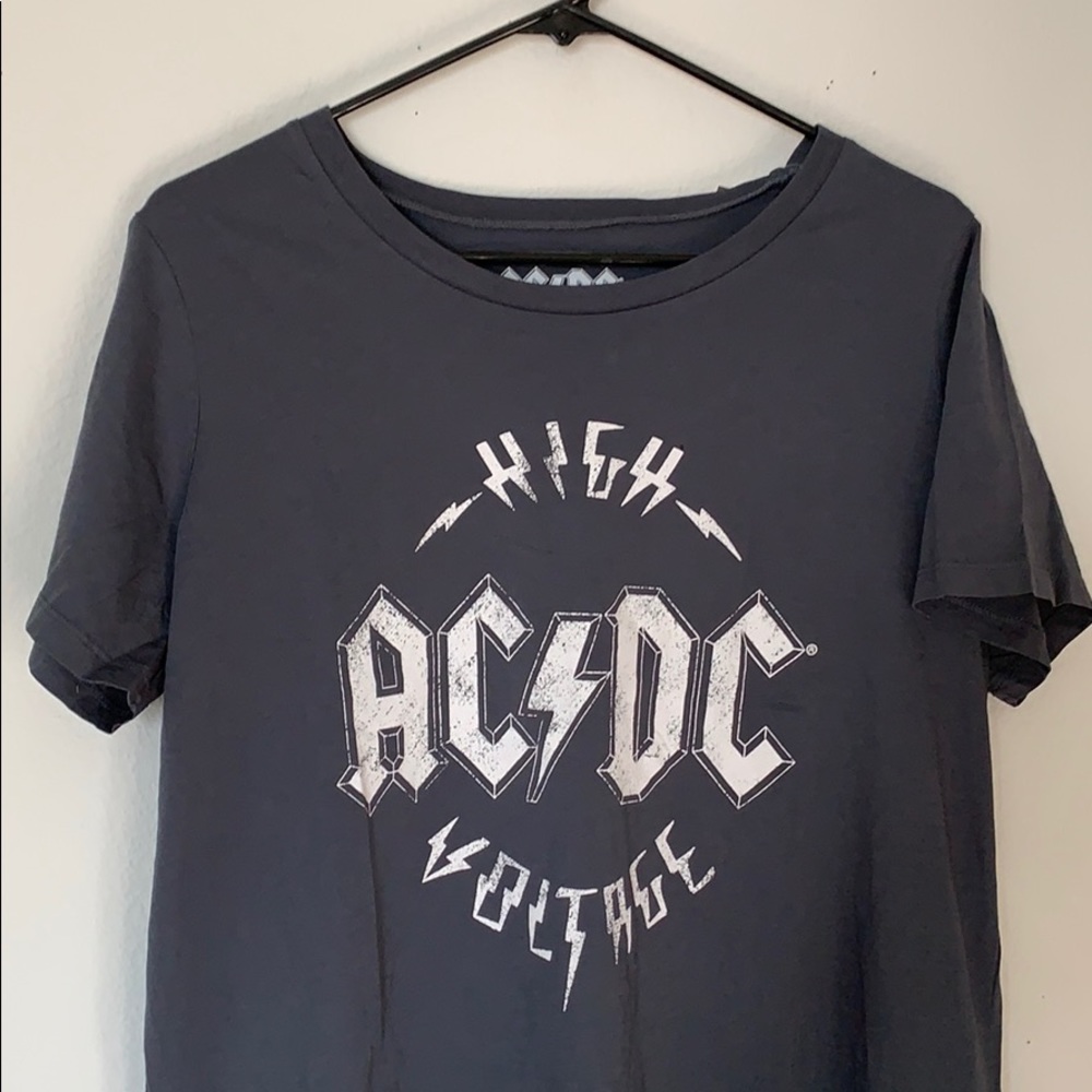 Graphic tshirt
